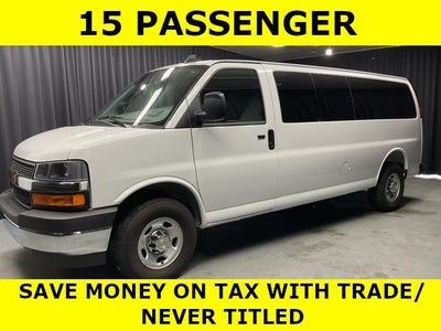 2025 Chevrolet Express Passenger 3500 1LT