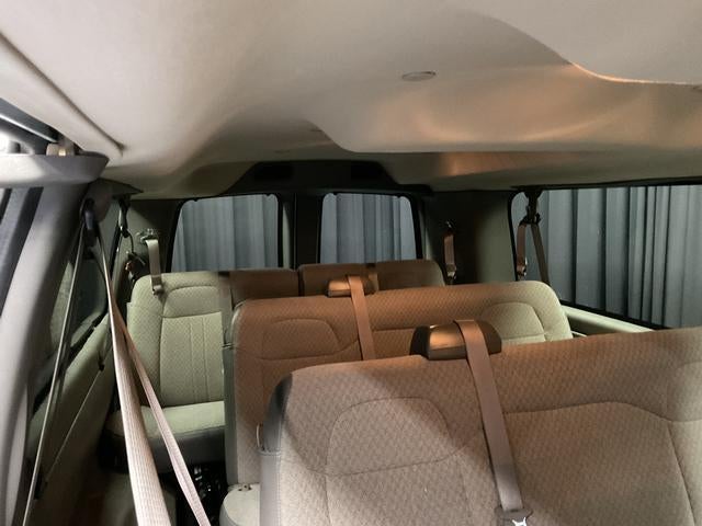 2025 Chevrolet Express Passenger 3500 1LT