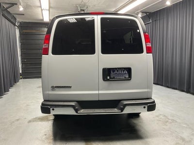 2025 Chevrolet Express Passenger 3500 1LT