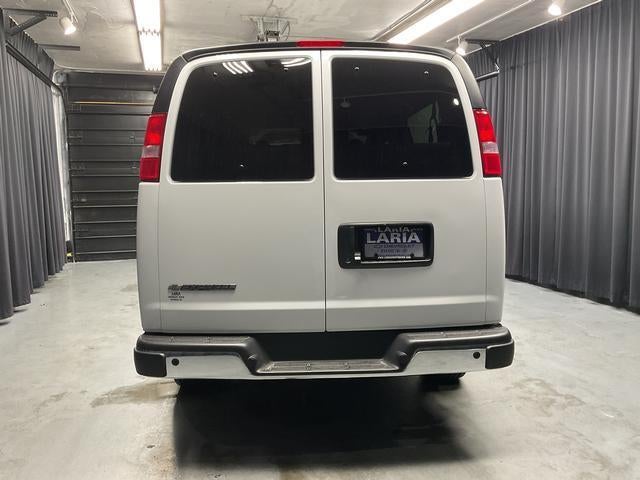 2025 Chevrolet Express Passenger 3500 1LT