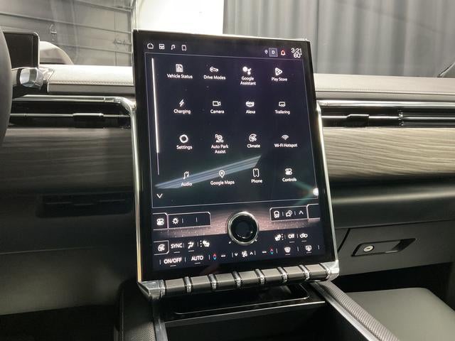 2024 GMC Sierra EV Denali Edition 1