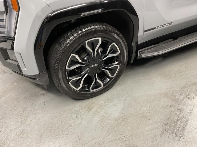 2024 GMC Sierra EV Denali Edition 1