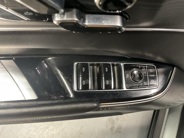 2024 Cadillac LYRIQ Luxury 1