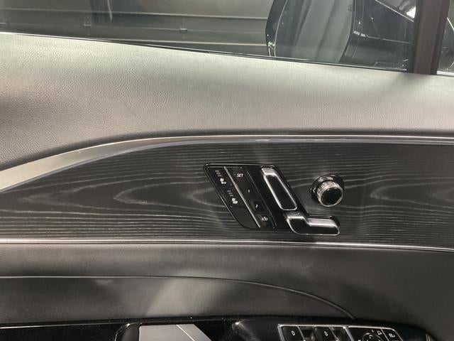 2024 Cadillac LYRIQ Luxury 1