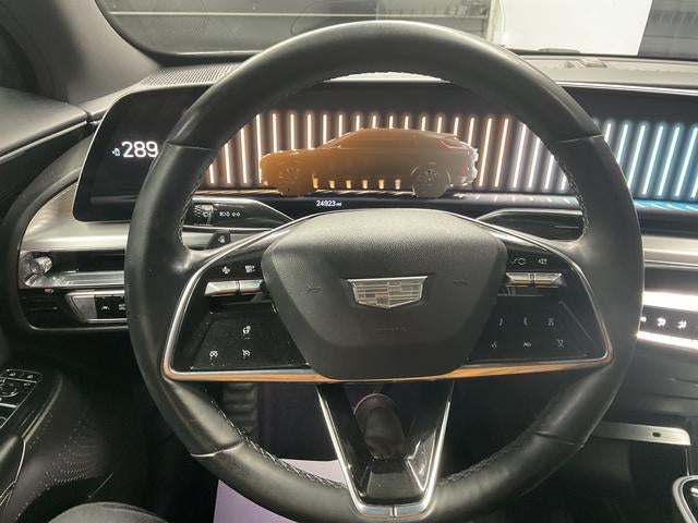 2024 Cadillac LYRIQ Luxury 1