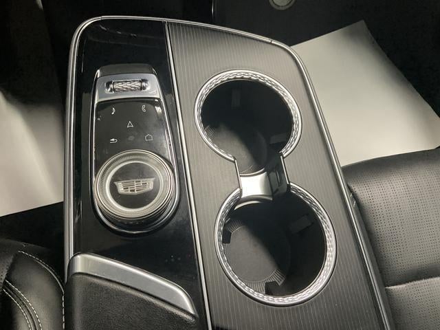 2024 Cadillac LYRIQ Luxury 1