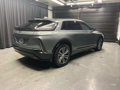 2024 Cadillac LYRIQ Luxury 1