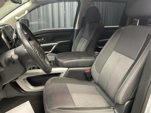 2020 Nissan Titan SV