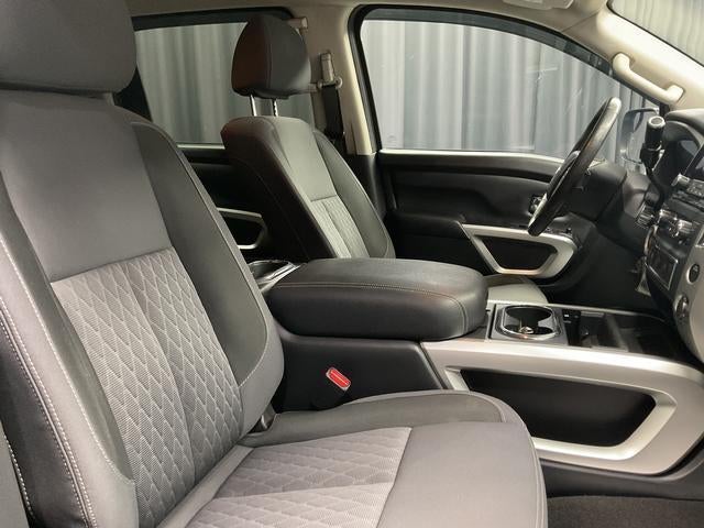 2020 Nissan Titan SV