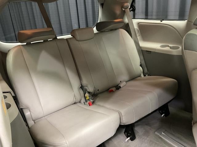 2013 Toyota Sienna XLE AAS