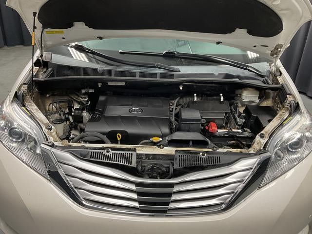 2013 Toyota Sienna XLE AAS