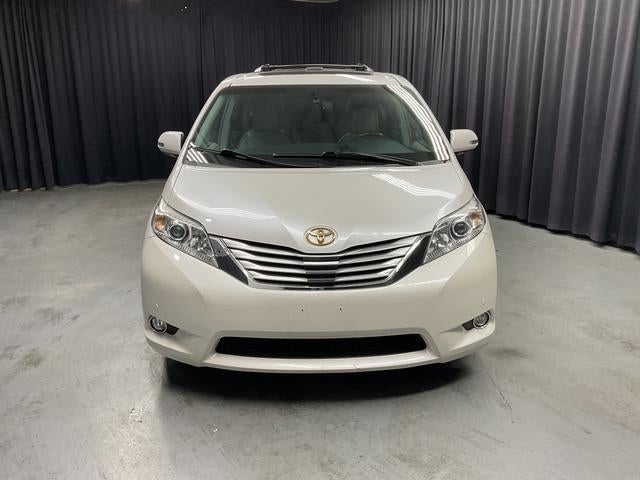 2013 Toyota Sienna XLE AAS