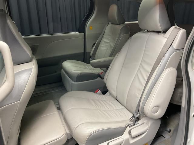 2013 Toyota Sienna XLE AAS