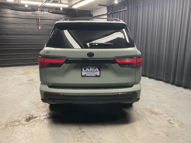 2024 Toyota Sequoia SR5