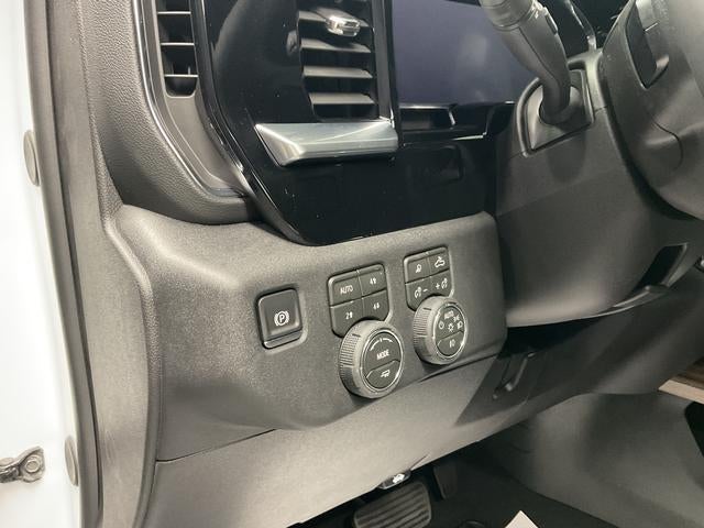 2026 Chevrolet Silverado 3500 HD LT - Photo 14