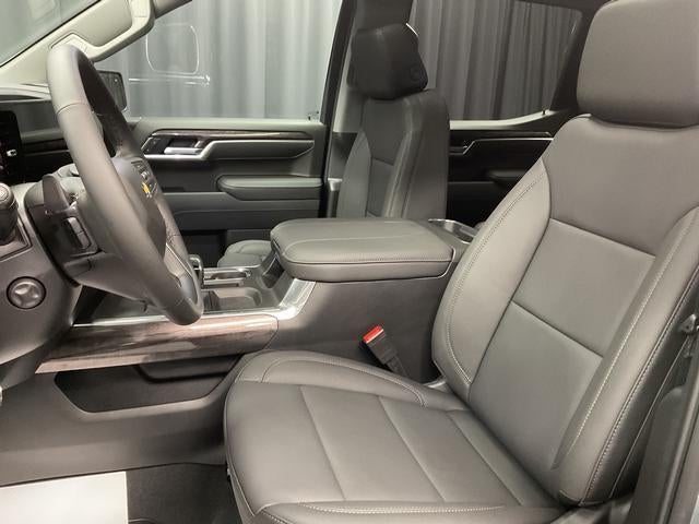 2026 Chevrolet Silverado 1500 LTZ - Photo 15