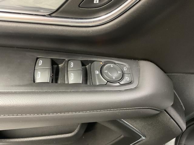 2023 GMC Yukon SLE