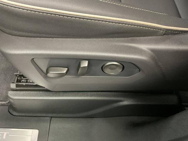 2026 Chevrolet Suburban Premier - Photo 14