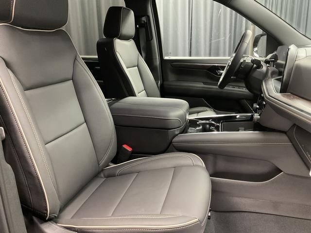 2026 Chevrolet Suburban Premier - Photo 18