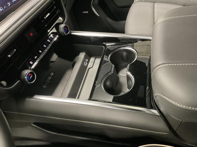 2026 Chevrolet Suburban Premier - Photo 26