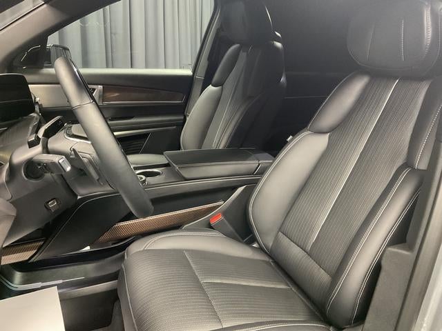 2026 Cadillac VISTIQ Sport - Photo 12