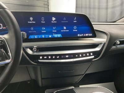 2024 Cadillac LYRIQ Luxury 1