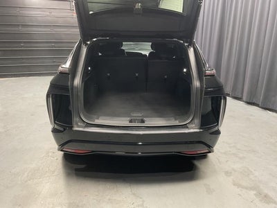 2024 Cadillac LYRIQ Luxury 1