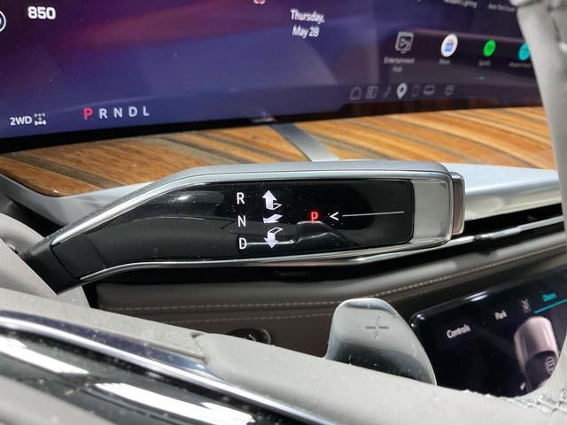 2026 Cadillac Escalade Platinum Luxury