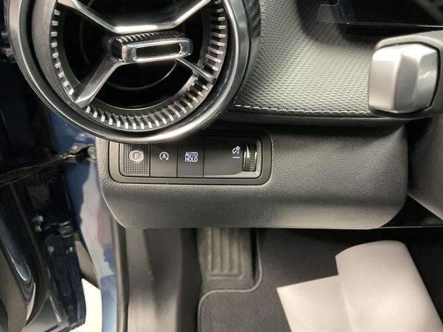 2027 Chevrolet Equinox LT - Photo 10