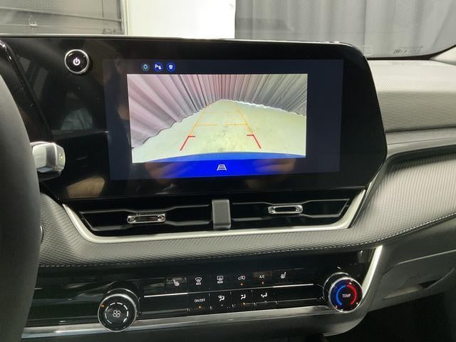 2027 Chevrolet Equinox LT - Photo 23
