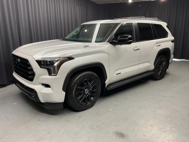 2024 Toyota Sequoia SR5