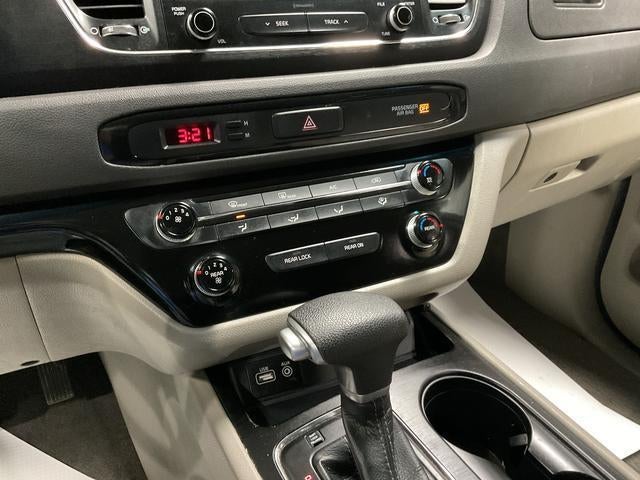 2017 Kia Sedona L